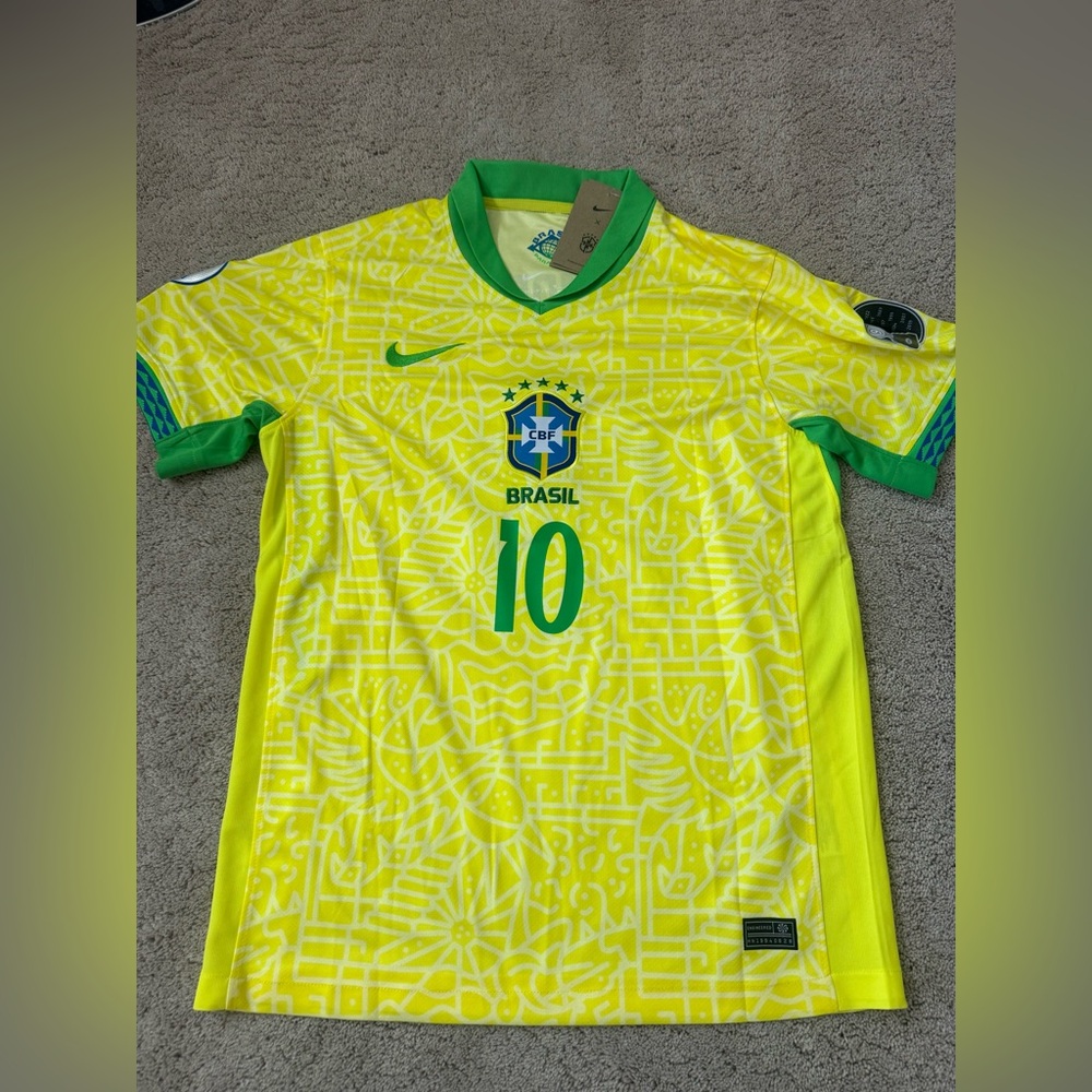 Neymar jr Brazil jersey 2024 new with tags size M STITCHED